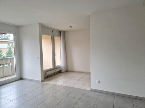 Schmucke 3.5 Zimmer Wohnung an optimaler Lage in Reinach BL