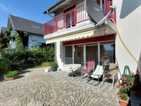 Ansprechendes Eckhaus an sonniger Lage in Hohenrain