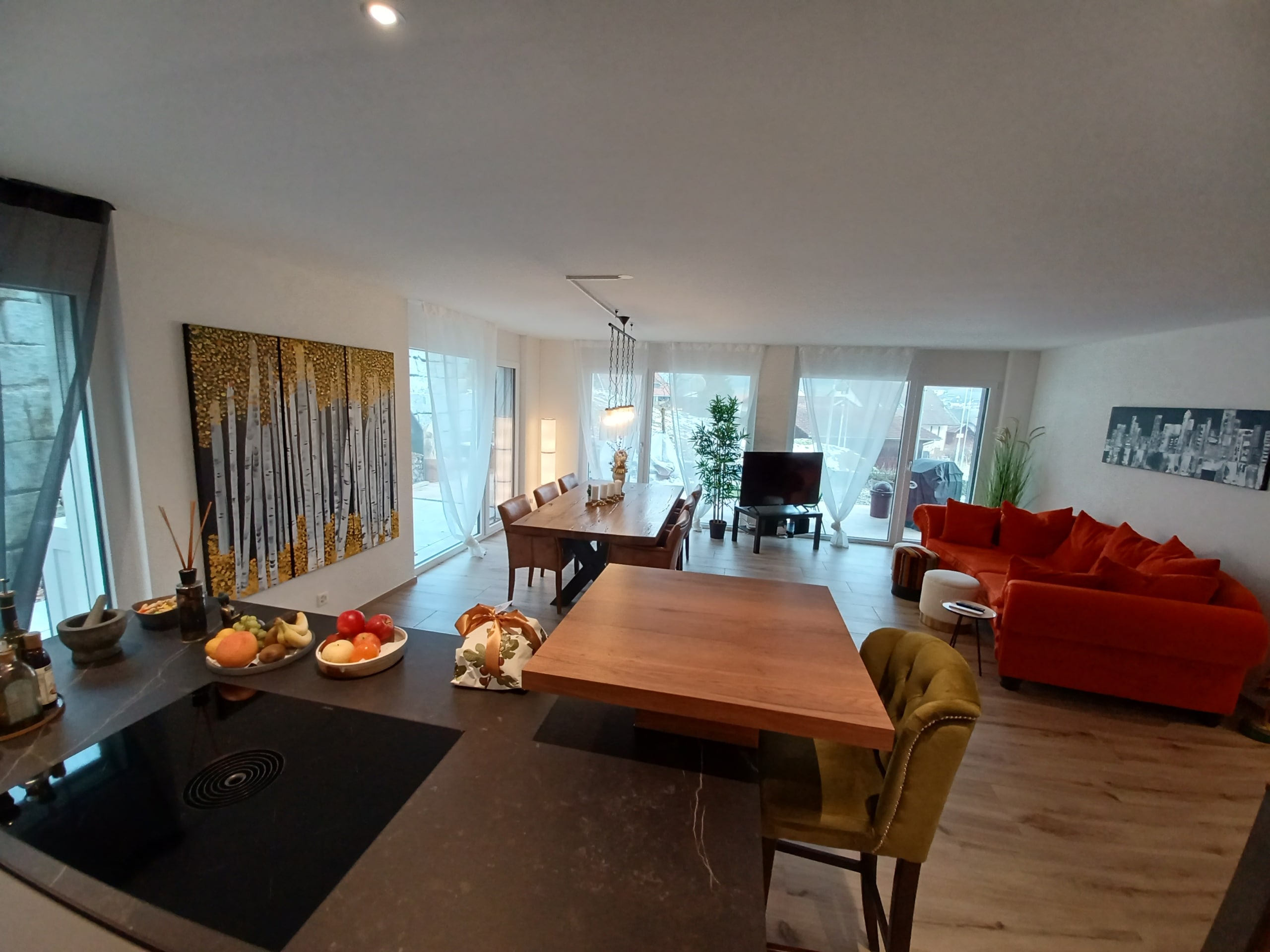 005_KuecheWohnen-scaled Grosszügige 3.5-Zimmer-Wohnung mit Terrasse in Hellikon