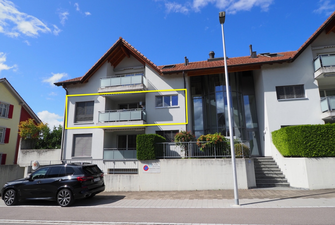 4.5-Zimmer-Wohnung mit eigenem Einstellhallenplatz in Oberwil