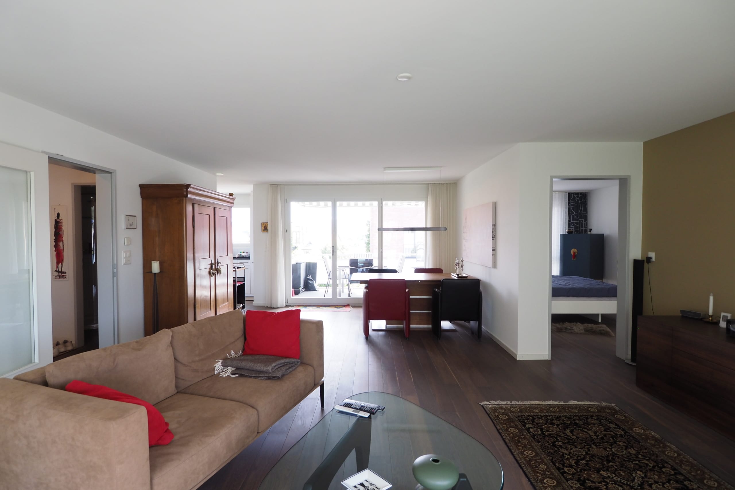 4.5-Zimmer-Wohnung mit eigenem Einstellhallenplatz in Oberwil