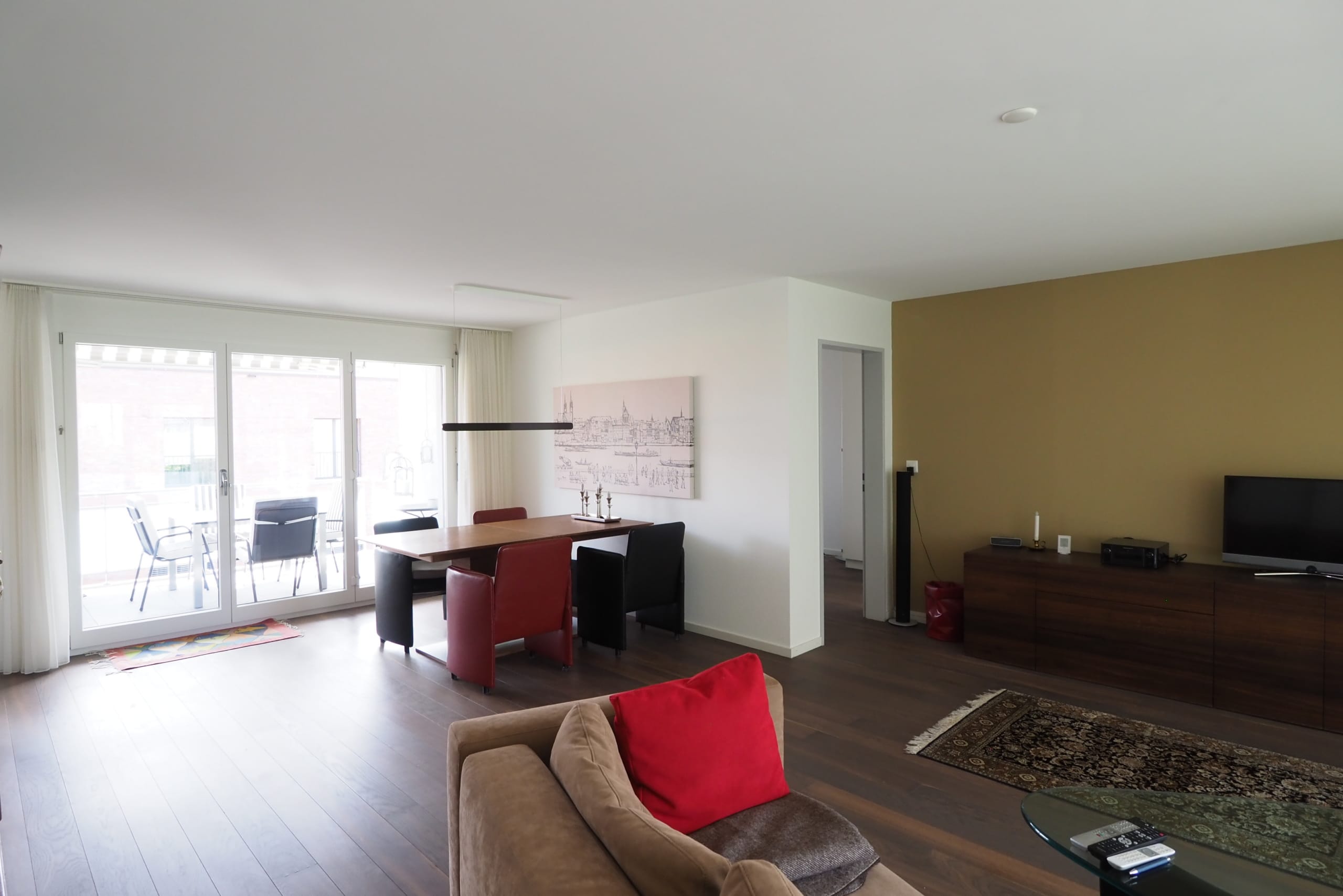 4.5-Zimmer-Wohnung mit eigenem Einstellhallenplatz in Oberwil